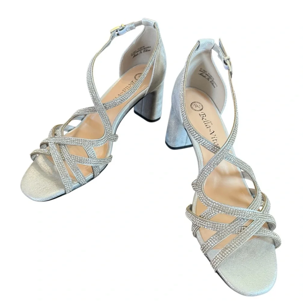 Bella Vita Aliette Silver Metallic Sandals Size 7.5 Wide Width - Picture 1 of 10